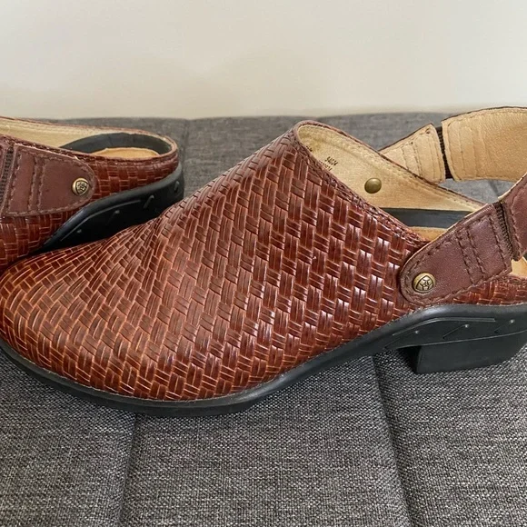 Ariat Basket Woven Rattan Weave Brown Leather Slingback Clogs Mules. Sz 7 - Picture 6 of 16